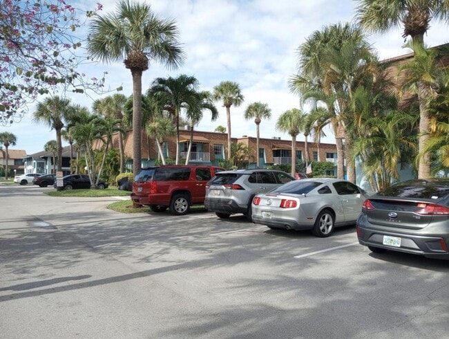 property at 950 S Kanner Hwy