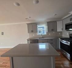 113 E Jersey St in Elizabeth, NJ - Building Photo - Building Photo