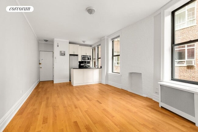 11 1/2 W 84th St in New York, NY - Building Photo - Building Photo