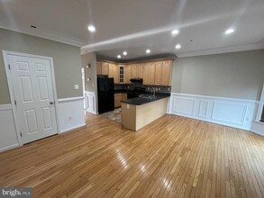 5729 Goldfinch Ct in Ilchester, MD - Building Photo - Building Photo
