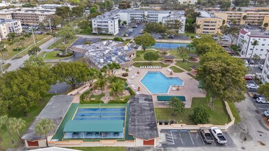 4191 NW 41st St in Lauderdale Lakes, FL - Building Photo - Building Photo