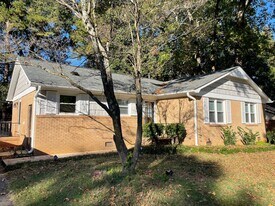6524 Idlebrook Dr in Charlotte, NC - Building Photo