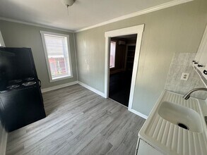 114 W Main St in Carlisle, KY - Building Photo - Building Photo