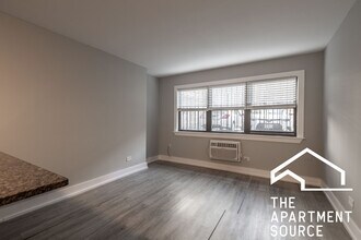 1435 N Dearborn St, Unit B2 in Chicago, IL - Foto de edificio - Building Photo
