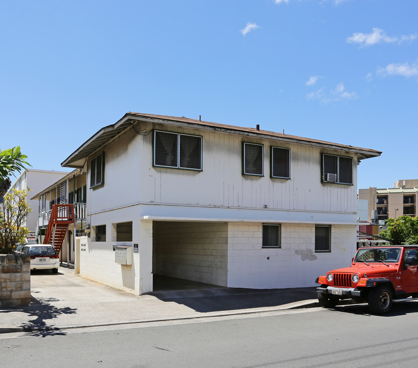 3115 Castle St in Honolulu, HI - Building Photo