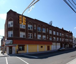 82-84-84 President St in Passaic, NJ - Building Photo