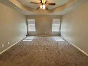 12001 Chisholm Village Dr in Oklahoma City, OK - Building Photo - Building Photo