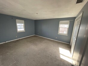 360 Neponset St in Canton, MA - Building Photo - Building Photo