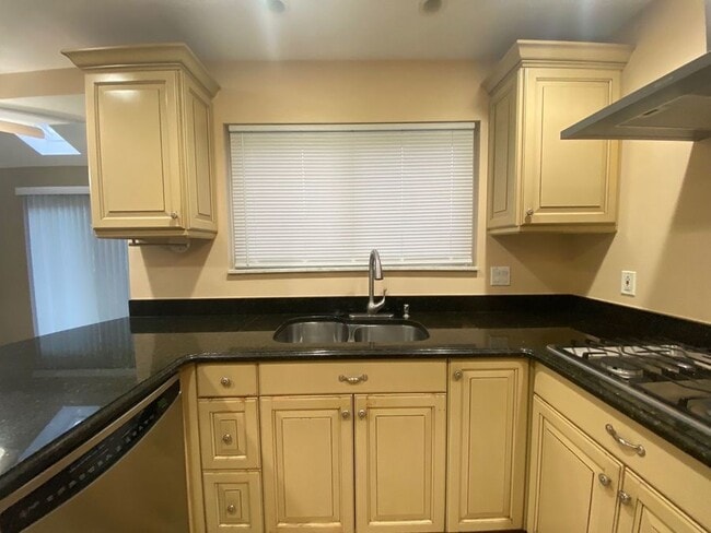 17381 Washington Ct in Macomb, MI - Building Photo - Building Photo