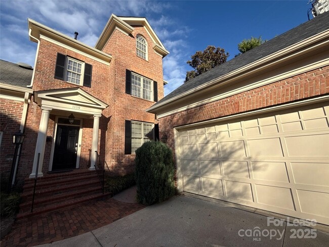 property at 1109 S Kings Dr