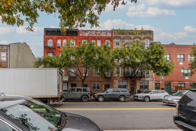 129 Columbia St in Brooklyn, NY - Foto de edificio - Building Photo