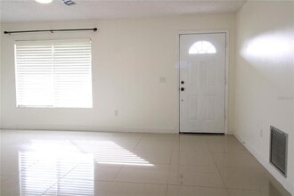 2640 Collingswood Dr in Deltona, FL - Building Photo - Building Photo