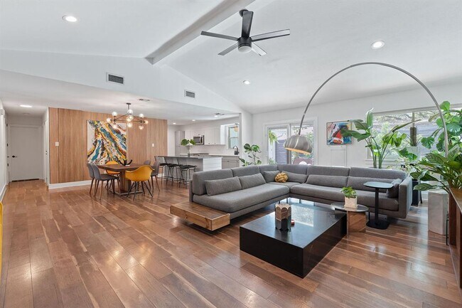 property at 2709 Deeringhill Dr