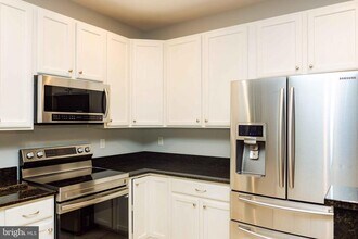 6029 Blue Point Ct in Columbia, MD - Building Photo - Building Photo