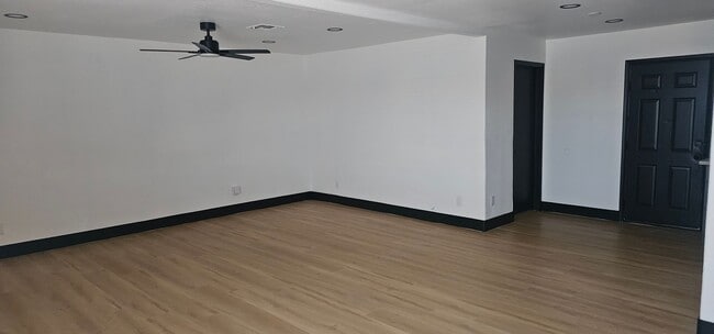 1804 Helen Ave in North Las Vegas, NV - Building Photo - Building Photo