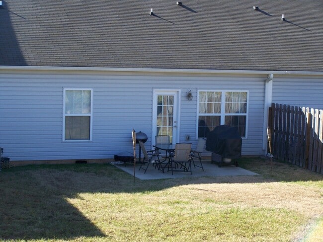7344 Long Shot Ln in Knoxville, TN - Building Photo - Building Photo