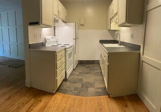 3250 O'Neal Cir, Unit F15 in Boulder, CO - Building Photo - Building Photo