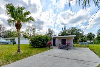 144 Ellison Ave in New Smyrna Beach, FL - Building Photo - Building Photo