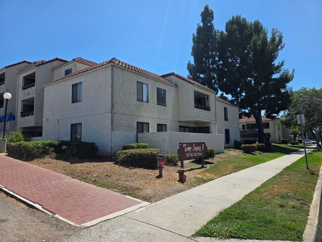 property at 700 W 3rd St