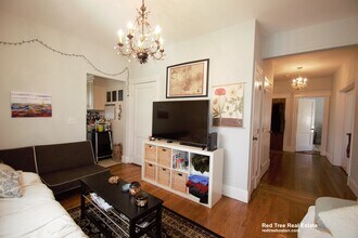 11 Babcock St, Unit 2 in Brookline, MA - Building Photo - Building Photo