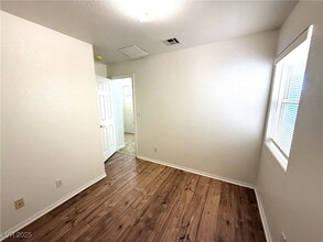 448 Comstock Ave in Pahrump, NV - Foto de edificio - Building Photo