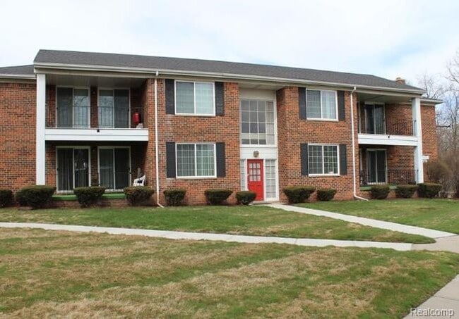 property at 25361 Shiawassee Cir