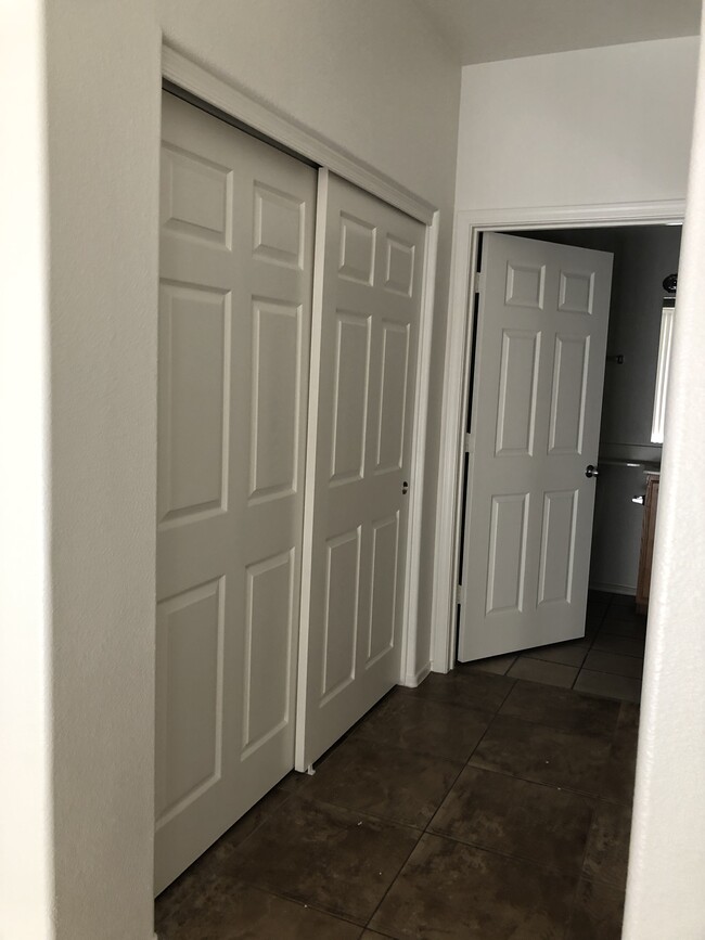20100 N 78th Pl, Unit APT 1140 in Scottsdale, AZ - Building Photo - Building Photo