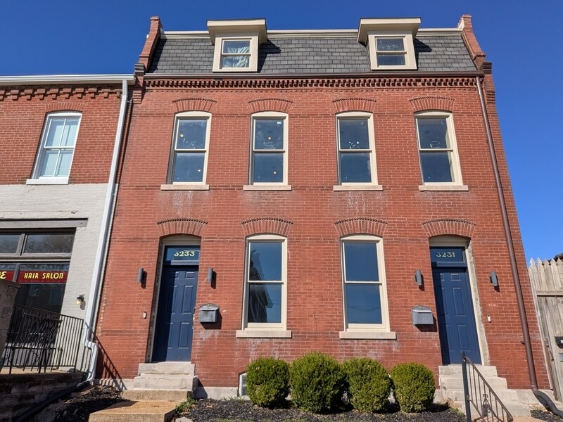 3231 Morgan Ford Rd in St. Louis, MO - Building Photo