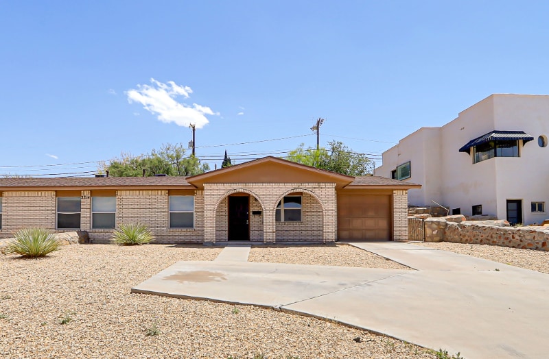 3214 N Stanton St in El Paso, TX - Building Photo