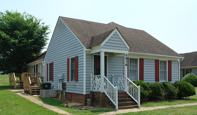 4816 Hoyle Dr in Raleigh, NC - Building Photo - Building Photo