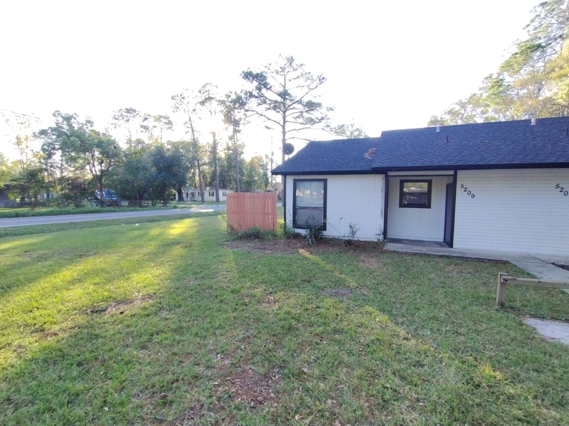 5209 Plymouth St in Jacksonville, FL - Building Photo