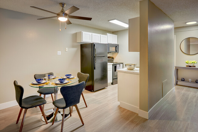 Odyssey Apartments in Thornton, CO - Building Photo - Building Photo