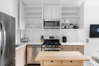 Common Brower (Furnished Rooms) in Brooklyn, NY - Foto de edificio - Building Photo