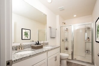 2469 Legg Ln in Knoxville, TN - Foto de edificio - Building Photo