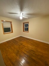 90 Riverside Dr in South Charleston, WV - Building Photo - Building Photo