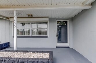 3735 Mynabird Dr in New Port Richey, FL - Building Photo - Building Photo