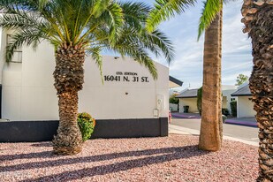 16041 N 31st St in Phoenix, AZ - Building Photo