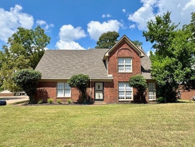 property at 7250 Old Dominion Ct