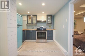 135 Hawthorne Ave in Ottawa, ON - Building Photo - Building Photo
