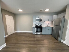 21 N Dryden Pl in Arlington Heights, IL - Building Photo - Building Photo