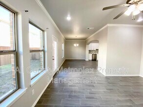 4723 Amal Saleh Dr in Irving, TX - Building Photo - Building Photo