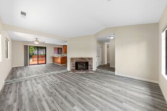 404 Chaco Canyon Ct in Petaluma, CA - Building Photo - Building Photo