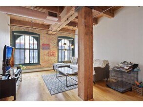 400 N 1st St in Minneapolis, MN - Foto de edificio - Building Photo
