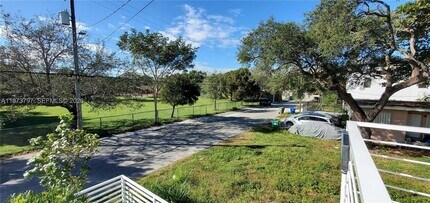 3787 Thomas Ave in Miami, FL - Building Photo - Building Photo