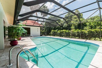 2317 Elizabeth Ct in Naples, FL - Building Photo - Building Photo