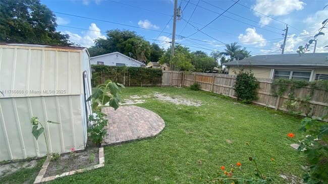 1932 Dewey St in Hollywood, FL - Building Photo - Building Photo