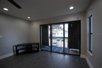 1258 Pine Ridge Cir W in Tarpon Springs, FL - Building Photo - Building Photo