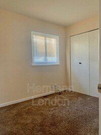806 Undercliff Dr photo'