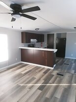 5 Deerwood Park in Centralia, IL - Building Photo