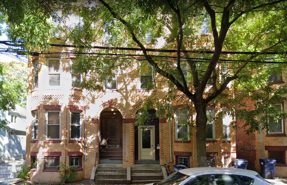 129 Cedar St, Unit 129 Cedar St #2 in Boston, MA - Foto de edificio